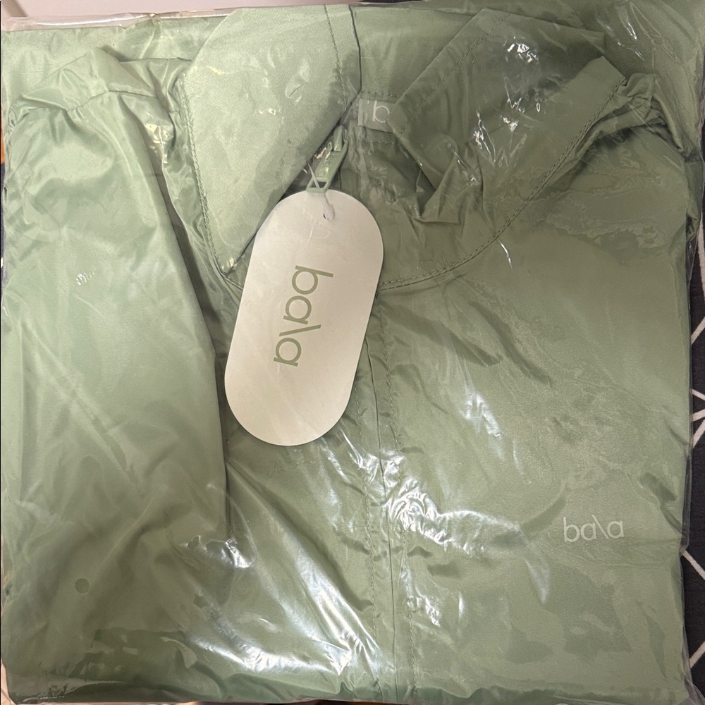 Bala Women’s Casual Light Green Wind Breaker